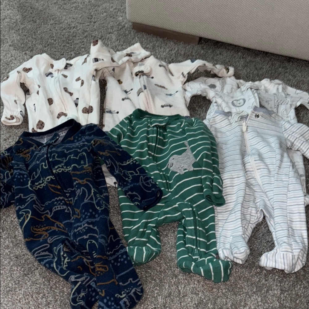 Bundle of 9 Newborn Bodysuits